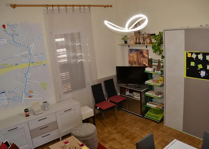 Fly House Depandance *